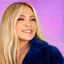 Conoce a Camila, la hija adoptiva de la cantante Yuri. ¡Ya tiene 16 años!  👉🏼 bit.ly/45rlz4R