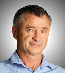 Internet platforms shaking up government's role and structure