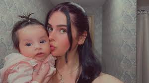 Hi!! My name is Hannah, I'm 20 years old & I'm currently a college student  at Worcester State! I'm from Worcester, so I commute to school meaning I'm  available beyond the summer!