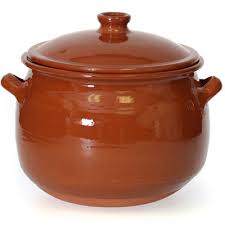 Clay cookware is made from earthenware, which has many natural properties that make it unique from metal. Rustic Clay Pot With Lid 3 5 Liter Cp049 Spanish Food And Paella Pans From Hotpaella Com