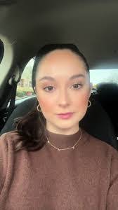 Chelsea Ewing's Instagram, Twitter & Facebook