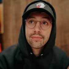 Ratboy (@MaximumTheRyan)