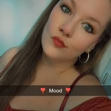 Sarah Hauri's Instagram, Twitter & Facebook