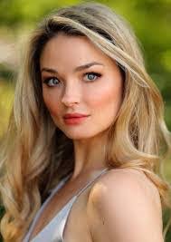 Debbie Linden's Instagram, Twitter & Facebook