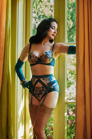 Dita von teese is her stage name, which she picked from various places. Dita Von Teese Ditavonteese Twitter