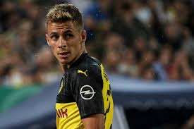 Football, art, history bvb/ psg/poland nt. Thorgan Hazard Als Falsche Neun Oder Uberrascht Favre Mit Mario Gotze Bvbwld De