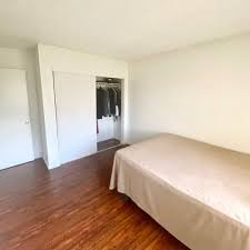 Find Las Vegas Nv Rooms For Rent In An Easy And Fast Way Lasvegas Nv Roommates Roomsforrent Roomforrent Roo In 2020 Rooms For Rent Apartment Living Find A Room