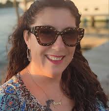 Tracy Davila's Instagram, Twitter & Facebook