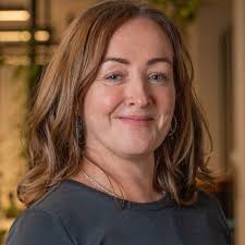 Wearing my Mercer Marsh Benefits pink (and wishing we had a better photo to  mark the occasion!) to facilitate todays Boardroom Series client event