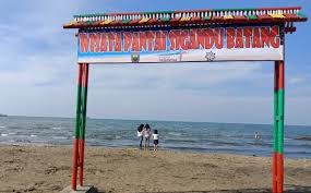 Entdecke rezepte, einrichtungsideen, stilinterpretationen und andere ideen zum ausprobieren. Pesona Pantai Sigandu Batang Dengan Dophin Centernya Lokasi Pantai Fasilitas Harga Tiket Tempat Wisata Terbaru