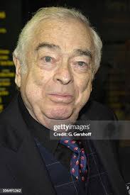 16 Photos & High Res Pictures