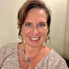 Alanna Dillon's Instagram, Twitter & Facebook