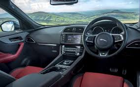 We expect that it will have a strong role to play when voting for the 2017 north american car of the. Comparison Jaguar F Pace Premium 2017 Vs Nissan Qashqai Tekna 2018 Suv Drive