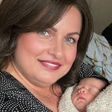 Is this flattering? I bought this dress today