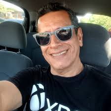 La primera encuesta electoral luego de la polémica veda a los sondeos de  opinión comienza a despejar una concurrida campaña con decenas de  aspirantes. Las estadísticas apuntan a Sergio Fajardo, Iván Cepeda