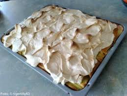 Rhabarberkuchen Mit Baiserhaube Rezept Kochbar De