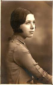 The 1920s also gave birth to the very beloved and frequently worn bob hairstyle. Bob Haircut 1920 Dont Worry Hairstyles Ideas Takes Care