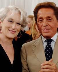 Una sorella è colei che ti dà l'ombrello nella tempesta e poi ti accompagna  a vedere l'arcobaleno.'' --Karen Brown