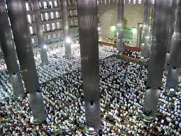 Di indonesia, makam juga menjadi salah satu contoh akulturasi. Islam In Indonesia Wikipedia