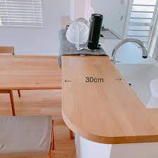 やって良かったキッチンカウンター 幅や高さなどめーっちゃ悩んだキッチンカウンター 友達の家にメジャーを持って押しかけたり 笑 カウンター幅を30cmにしましたがこれが正解だったかなと 最初は45cmの予定で 椅子などを置いてここでご飯を って思い描きました