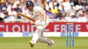 England lead swells past 300. India Vs England Highlights 1st Test Day 3 Play Called Off Due To Rain With England On 25 0 Behind India By 70 Runs Hindustan Times