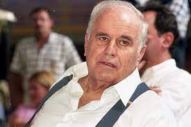 Carlos ardila lülle es un empresario. Mirkwnsvtjzcym