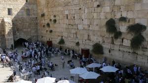 Los invitamos a visitar los sitios y disfrutar de una vivencia fortalecedora e. Muro De Los Lamentos Jerusalen Israel 4k Stock Video 736 629 135 Framepool Stock Footage