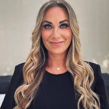 Michelle Sparrow's Instagram, Twitter & Facebook