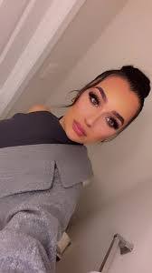 Kayla Barlow's Instagram, Twitter & Facebook