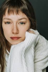 Madeleine Francis's Instagram, Twitter & Facebook