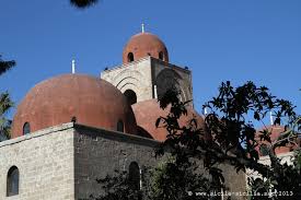 Using the buttons on the left (or the wheel on your mouse), you can zoom in. San Giovanni Degli Eremiti Giro Della Sicilia