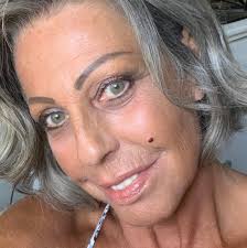 Tall bleachers in Gallatin for cardio