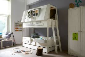 Rausfallschutz fürs hochbett hochbett in 2019 bett kinderzimmer von hochbett für kinder selber bauen photo. Abenteuerbetten Furs Kinderzimmer 25 Atemberaubende Bilder Archzine Net