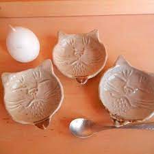 ムーン顔の猫皿 ２ 皿 梅干し 煮干し