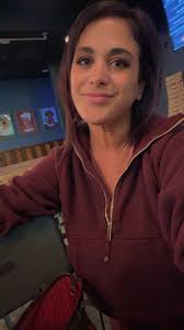 Anyone going solo Friday 4/4 and Monday 4/7? I'll be there solo and would  love to meet up.