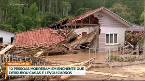 Demolição amadora quase acaba em tragédia. Enchente Deixa Ao Menos 10 Mortos E 24 Desaparecidos Em Santa Catarina Recordtv R7 Cidade Alerta