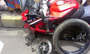 The bajaj pulsar ns200, previously known as bajaj pulsar 200ns is a sports bike made by indian motorcycle manufacturer bajaj auto. Bajaj Reveals Report Of Pulsar Rs 200 Alloy Breaking Accident