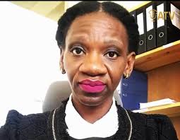 Denise - This lady went viral all over the internet because of her large  nose: People were saying that they would delete the photo because of the  backlash but she let them