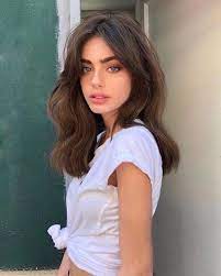 Medium Length Wave Hair Is Perfect For Every Woman No Matter Your Face Is Round Or Square Or Whatever Your H Medium Length Hair Styles Hair Styles Hair Waves