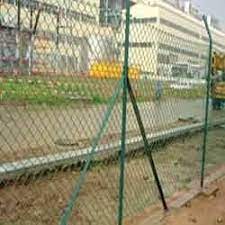 Kami menjual pagar brc yang anda butuhkan dengan kualitas yang tidak perlu diragukan lagi dan dengan harga yang terjangkau. Chain Link Fencing Security Fencing Wire Mesh
