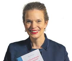 Im Gespräch. Das Kleiderkammerl zeigt, wie man Mode nachhaltig nutzen kann.  Seite