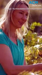 Independent candidate drops awkward rap video to win over voters