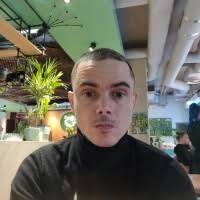 300+ profils pour “Damian”