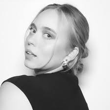 Julia Powers (@julia.powers_) • Instagram photos and videos