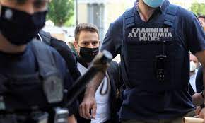 Ραγδαίες είναι η εξελίξεις στην υπόθεση της δολοφονίας της 20χρονης καρολάιν από τον σύζυγό της μπάμπη αναγνωστόπουλο μέσα στο σπίτι τους στα γλυκά νερά. Ocoo8ar0nd6oem