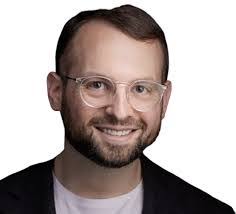 Andrew Sanderson's Instagram, Twitter & Facebook