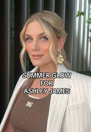 Summer Glowing Skin with Charlotte Tilbury Makeup