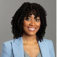 Kizzy Morris's Instagram, Twitter & Facebook