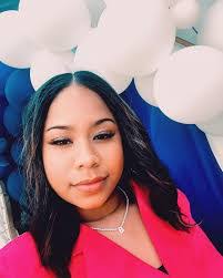 Leigh Cooper's Instagram, Twitter & Facebook