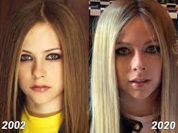 At sixteen, she moved to manhattan and began work on her debut album. Pin By Avril Our Warrior On Avril I M With You Avril Lavigne Photos Avril Lavingne Beauty